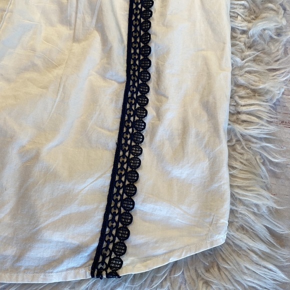 J. CREW Point Sur Eyelet Navy Crochet Trim Top sz XS - Picture 9 of 12